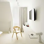 Hello - Free Parking And Pet Friendly 플로브디프
