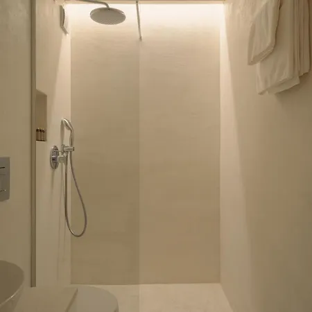 Hello - Free Parking And Pet Friendly