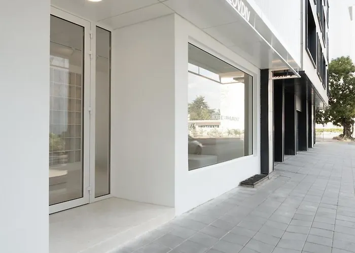 מלון Hello - Free Parking And Pet Friendly