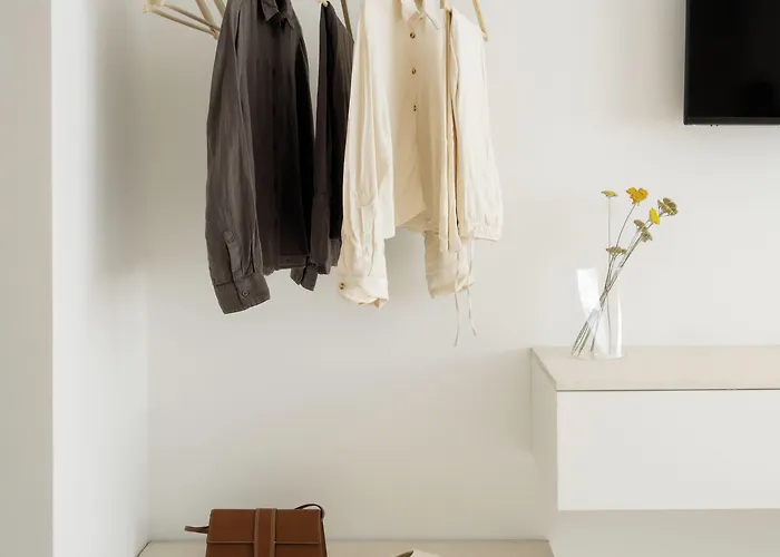 Hello - Free Parking And Pet Friendly 3*