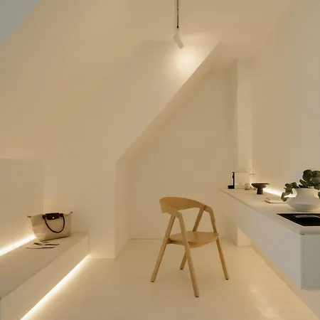 Hotel Hello - Free Parking And Pet Friendly 3*