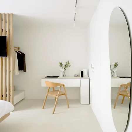 Hello - Free Parking&pet Friendly Hotel