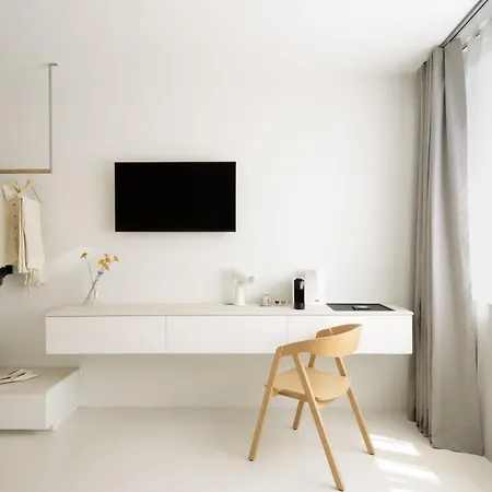 Hello - Free Parking&pet Friendly Hotel 3*