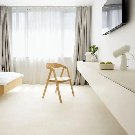Hello - Free Parking And Pet Friendly 3* 플로브디프