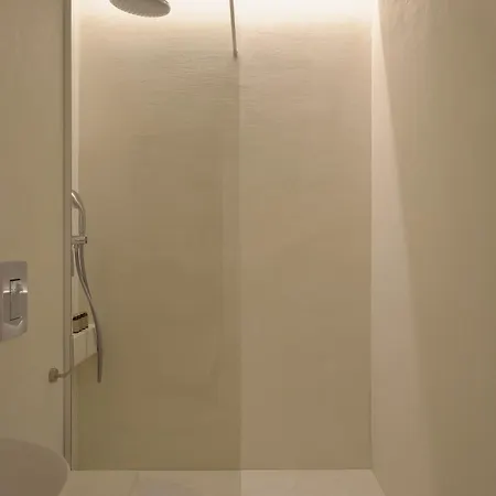 Hotel Hello - Free Parking And Pet Friendly 3*