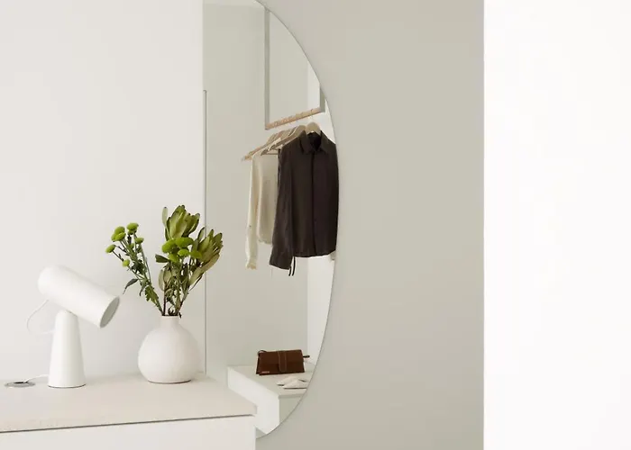 Отель Hello - Free Parking And Pet Friendly