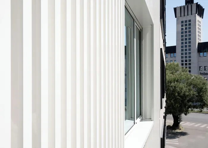 Hello - Free Parking And Pet Friendly Hotel 3*