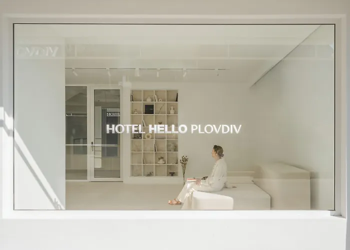 Отель Hello - Free Parking And Pet Friendly