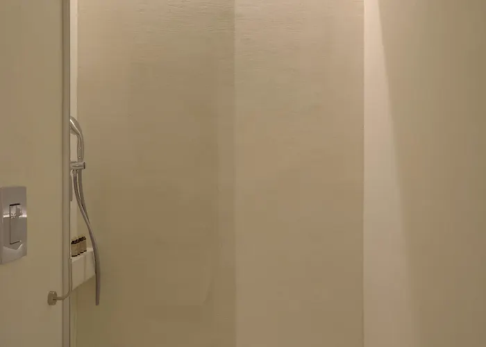 Отель Hello - Free Parking And Pet Friendly 3*